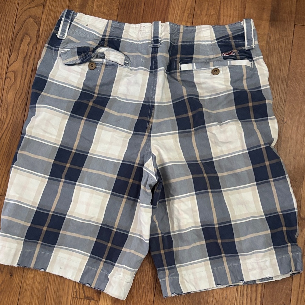 Hollister Men's blue  and Cream Plaid Flat Front Shorts
